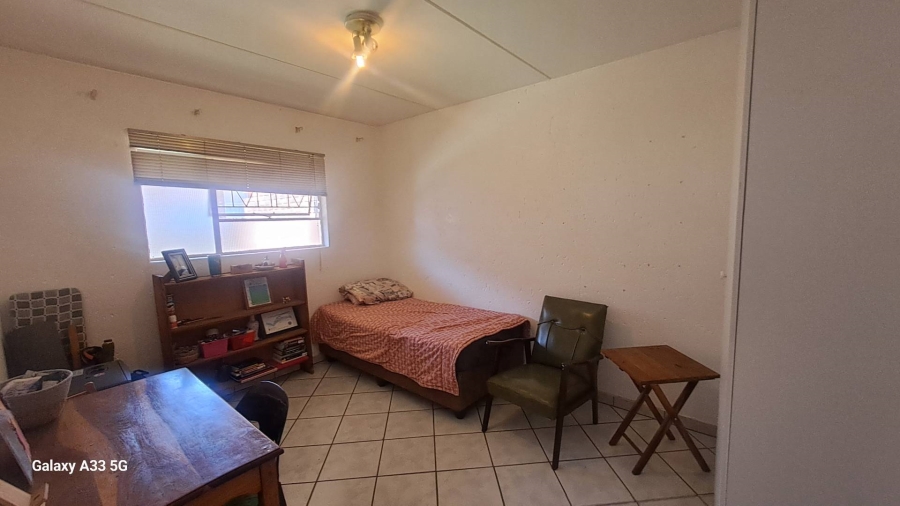 2 Bedroom Property for Sale in Buccleuch Gauteng