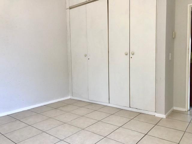 1 Bedroom Property for Sale in Edenburg Gauteng