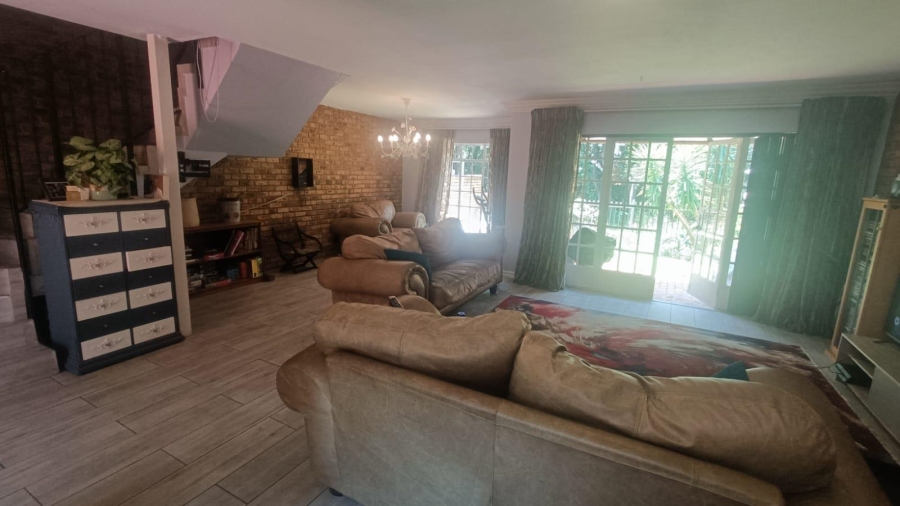 3 Bedroom Property for Sale in Hennopspark Gauteng