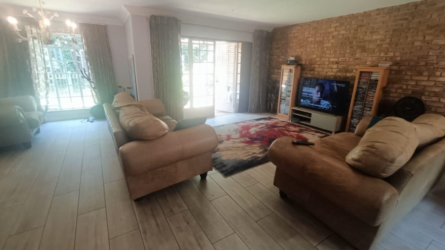 3 Bedroom Property for Sale in Hennopspark Gauteng