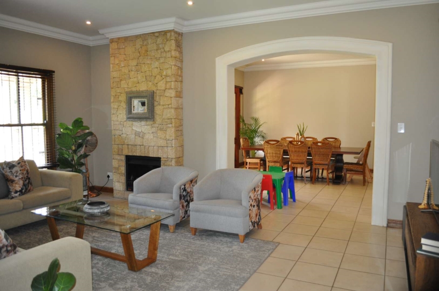 To Let 3 Bedroom Property for Rent in Faerie Glen Gauteng