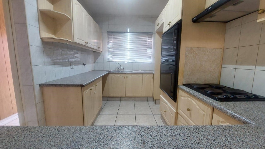 2 Bedroom Property for Sale in New Redruth Gauteng