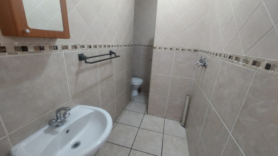 2 Bedroom Property for Sale in New Redruth Gauteng