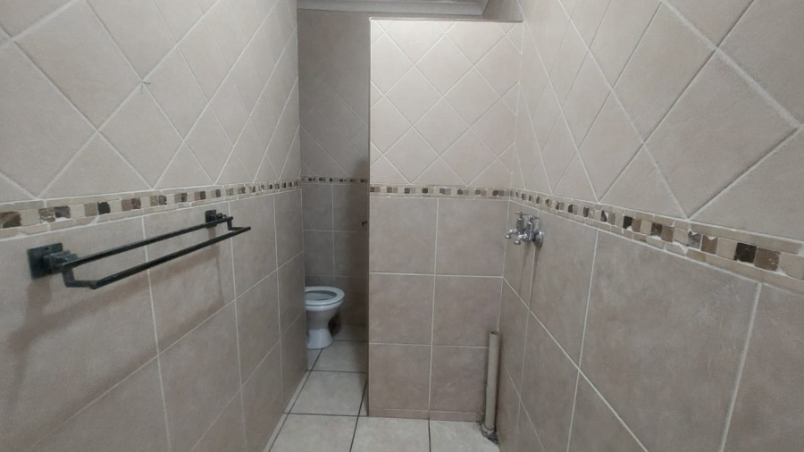 2 Bedroom Property for Sale in New Redruth Gauteng