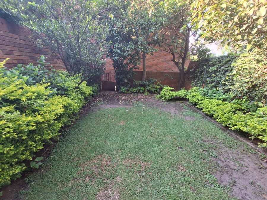 To Let 3 Bedroom Property for Rent in Fairland Gauteng