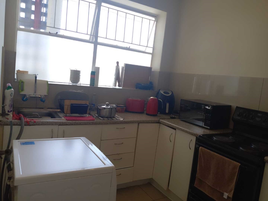 To Let 2 Bedroom Property for Rent in Illovo Gauteng