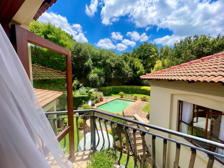 5 Bedroom Property for Sale in Woodhill Estate Gauteng