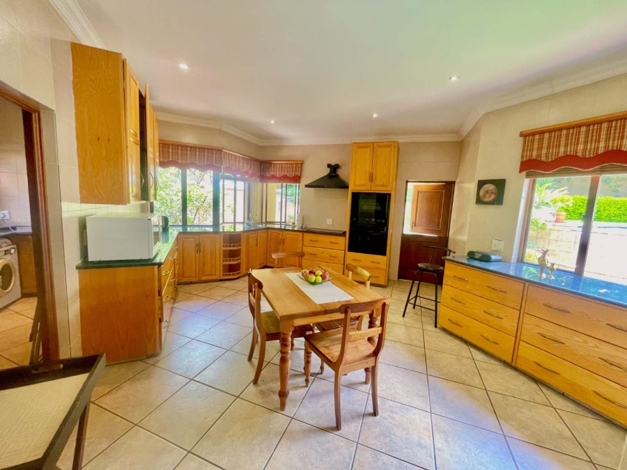 5 Bedroom Property for Sale in Woodhill Estate Gauteng