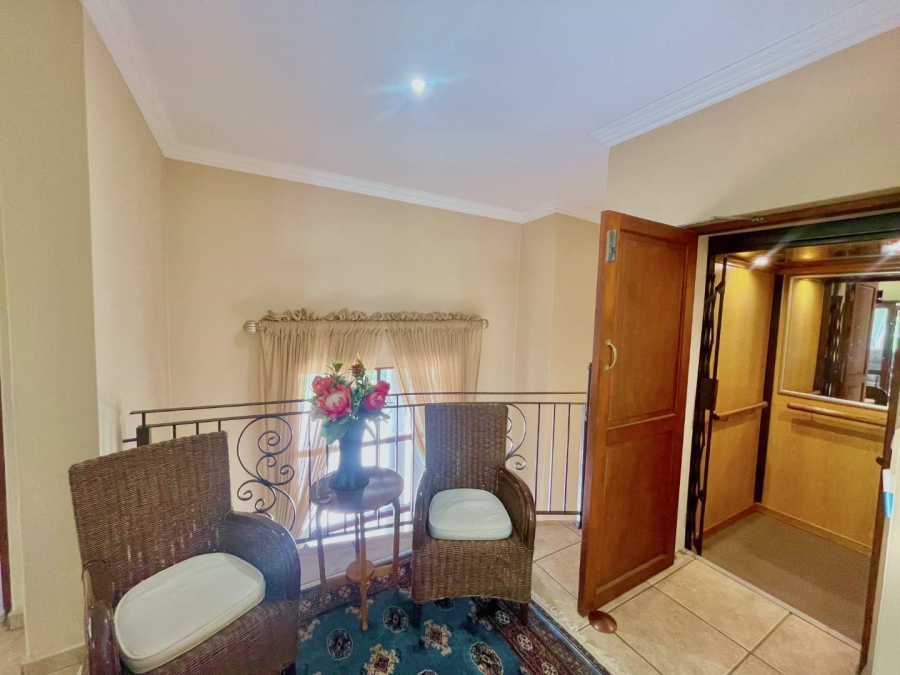 5 Bedroom Property for Sale in Woodhill Estate Gauteng