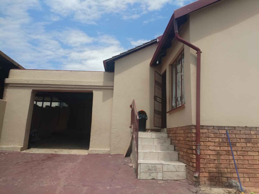 3 Bedroom Property for Sale in Mahube Valley Gauteng