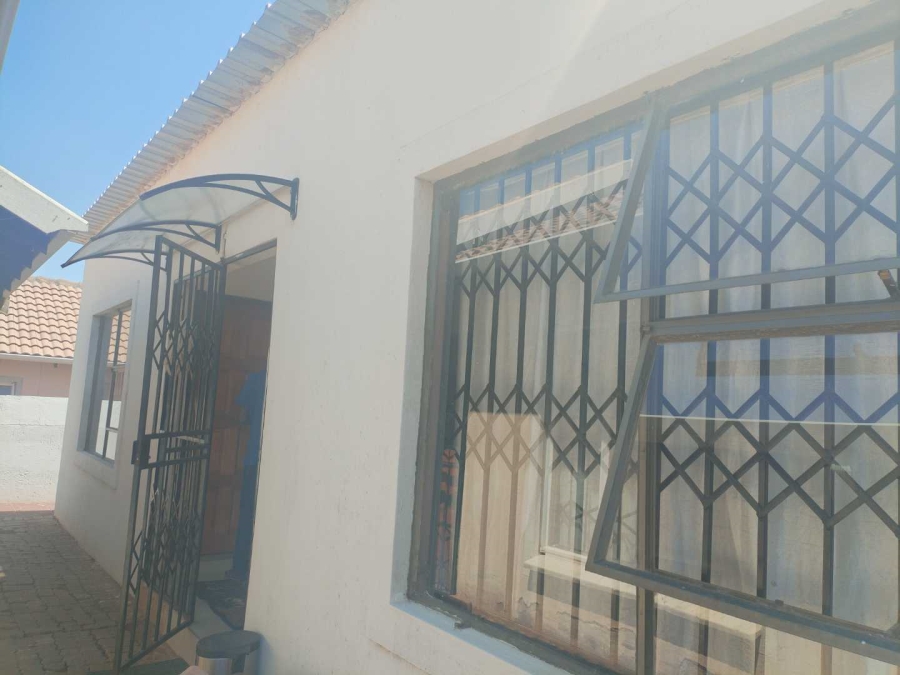 To Let 1 Bedroom Property for Rent in Mahube Valley Gauteng