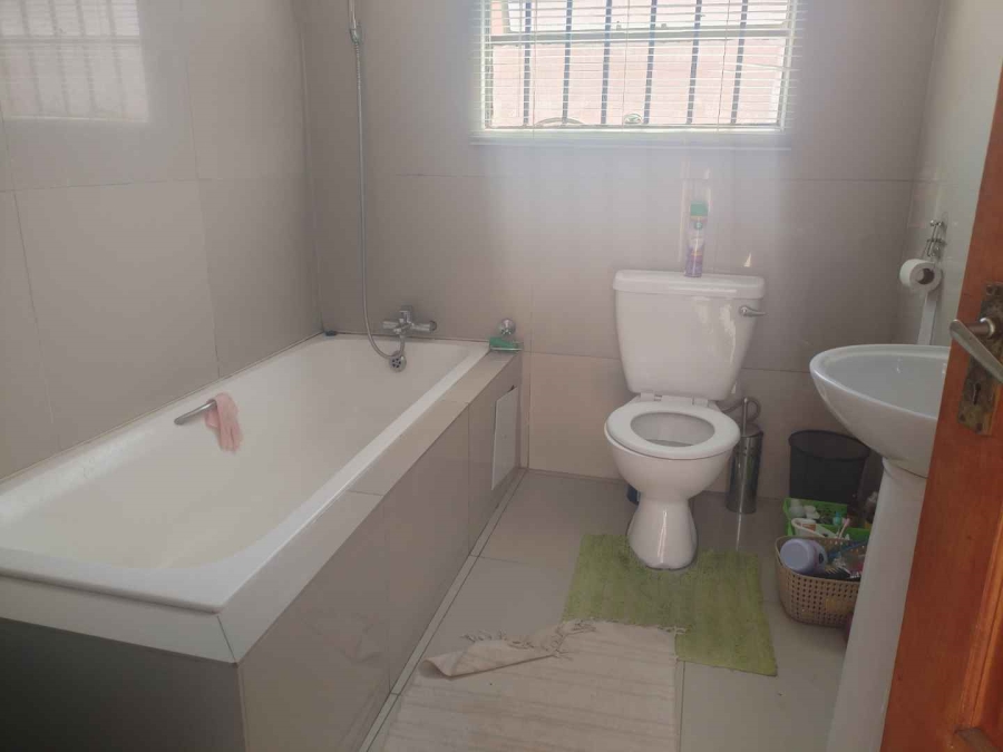 To Let 1 Bedroom Property for Rent in Mahube Valley Gauteng