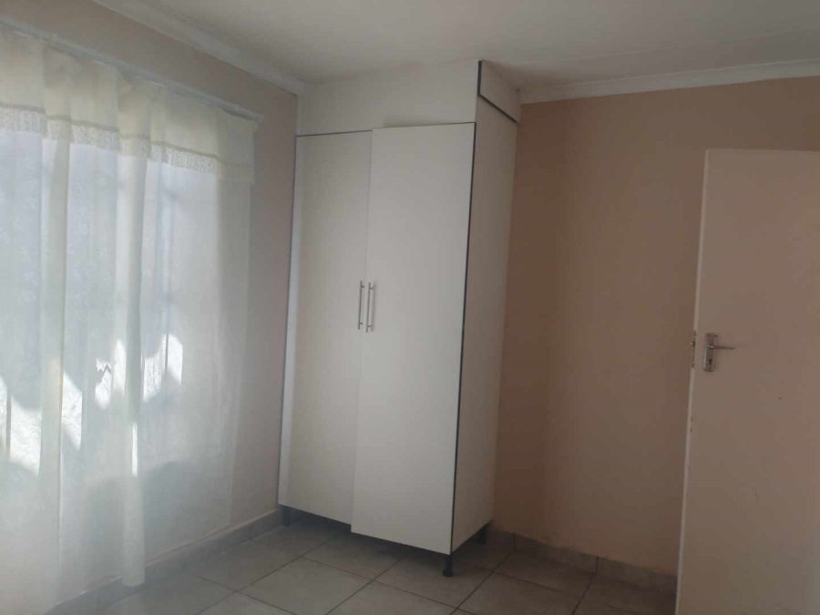 To Let 2 Bedroom Property for Rent in Mahube Valley Gauteng