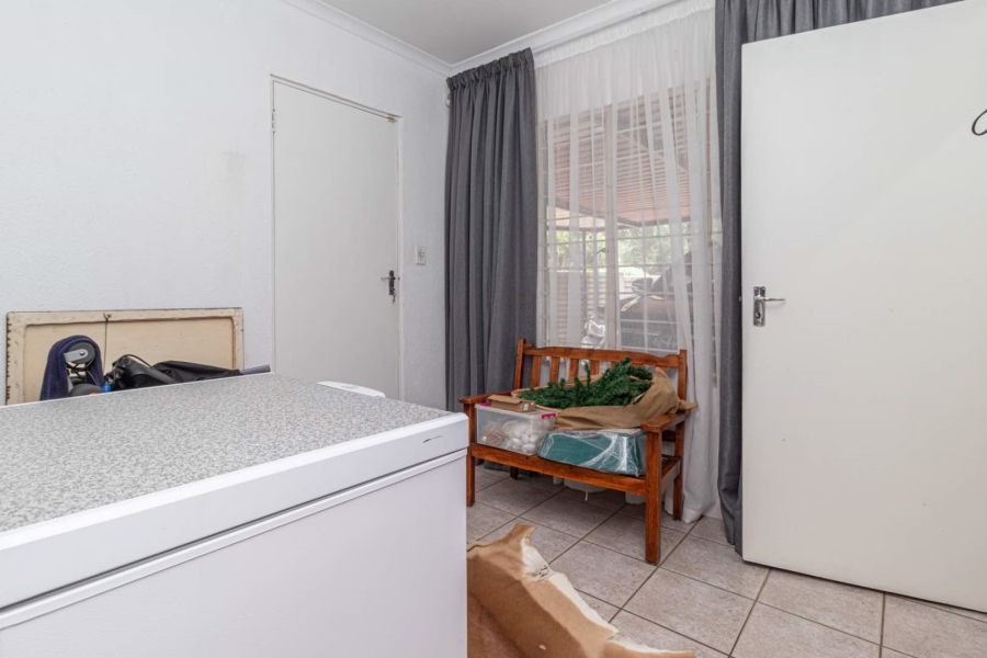 To Let 3 Bedroom Property for Rent in Allens Nek Gauteng