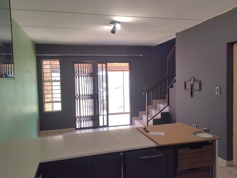 To Let 3 Bedroom Property for Rent in Wilgeheuwel Gauteng