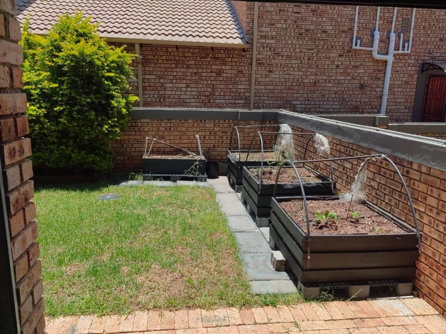 To Let 3 Bedroom Property for Rent in Wilgeheuwel Gauteng