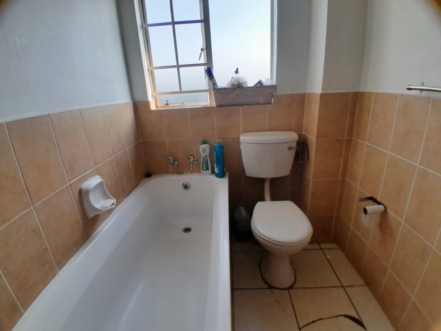 4 Bedroom Property for Sale in Rosslyn Gauteng