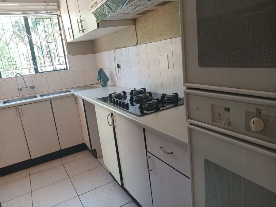 To Let 4 Bedroom Property for Rent in Country View Gauteng