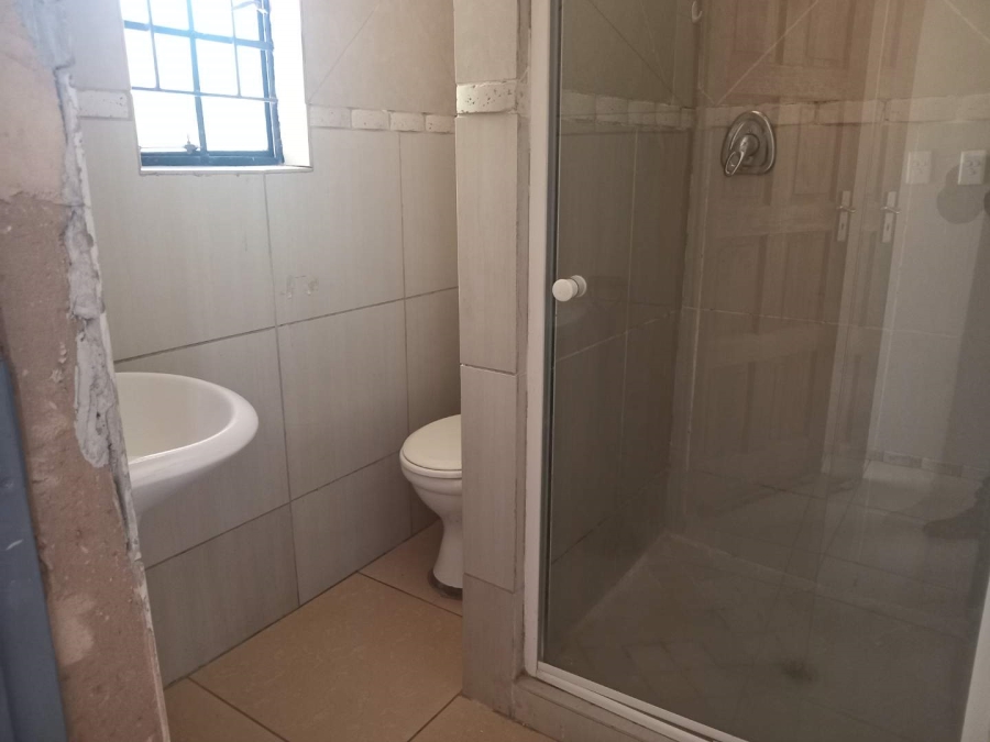 To Let 4 Bedroom Property for Rent in Country View Gauteng