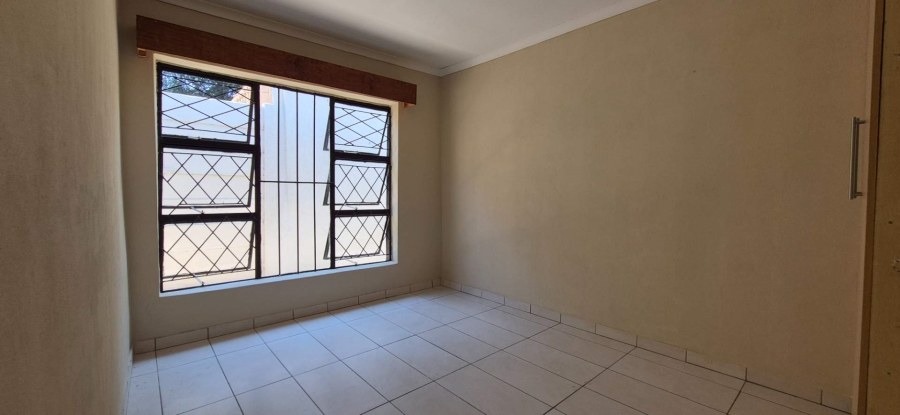 To Let 1 Bedroom Property for Rent in Blairgowrie Gauteng