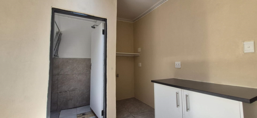 To Let 1 Bedroom Property for Rent in Blairgowrie Gauteng