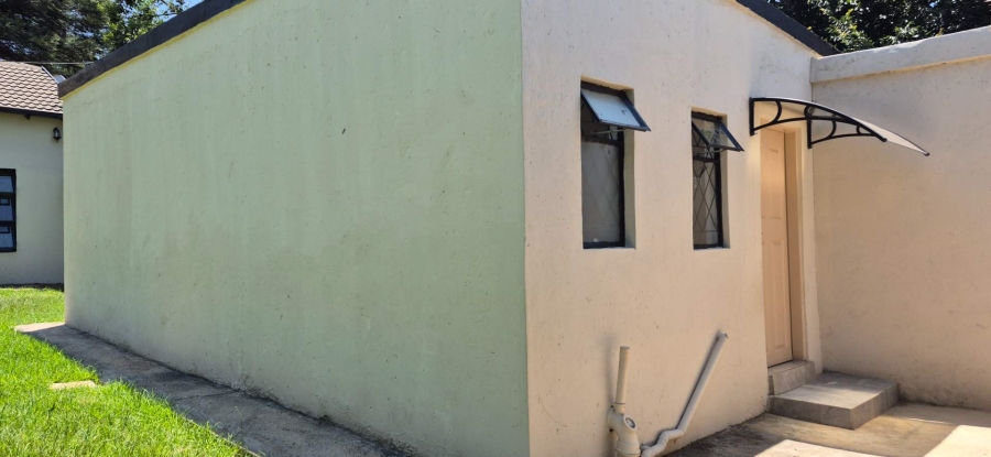 To Let 1 Bedroom Property for Rent in Blairgowrie Gauteng