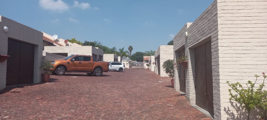 To Let 1 Bedroom Property for Rent in Ferndale Gauteng