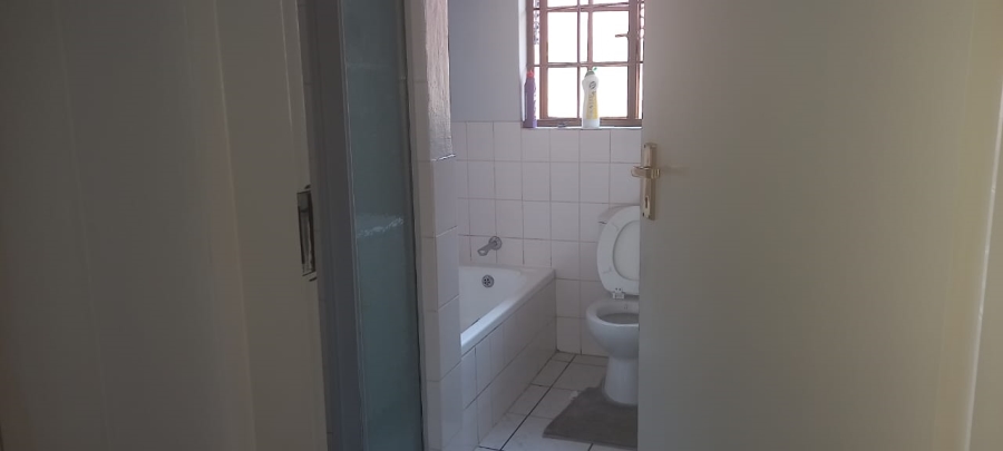 To Let 1 Bedroom Property for Rent in Ferndale Gauteng