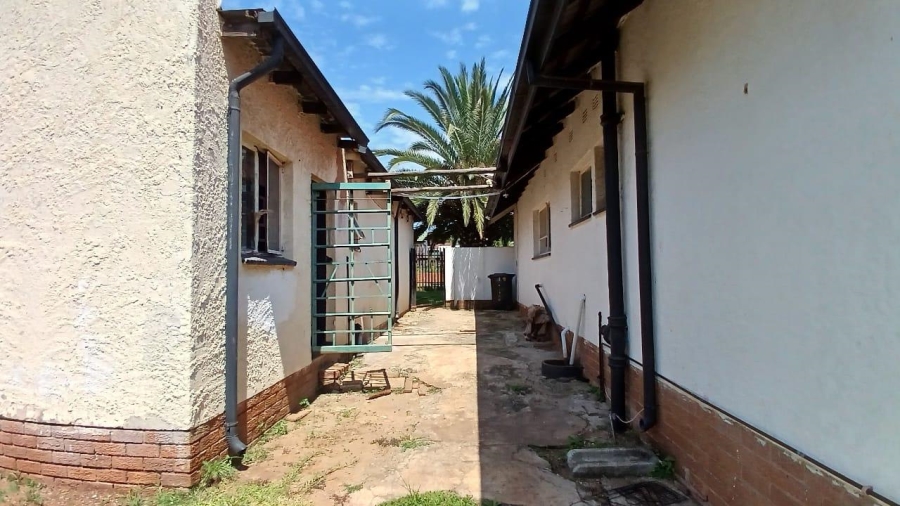 3 Bedroom Property for Sale in Birchleigh Gauteng