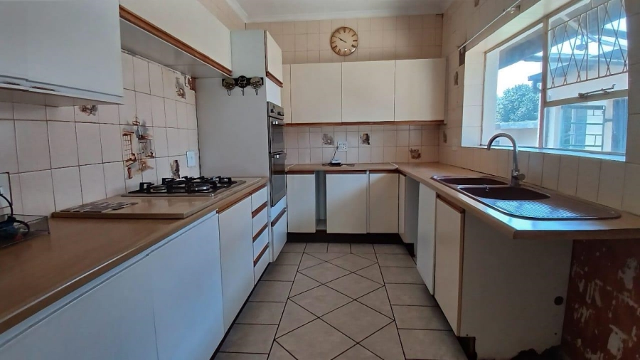 3 Bedroom Property for Sale in Birchleigh Gauteng