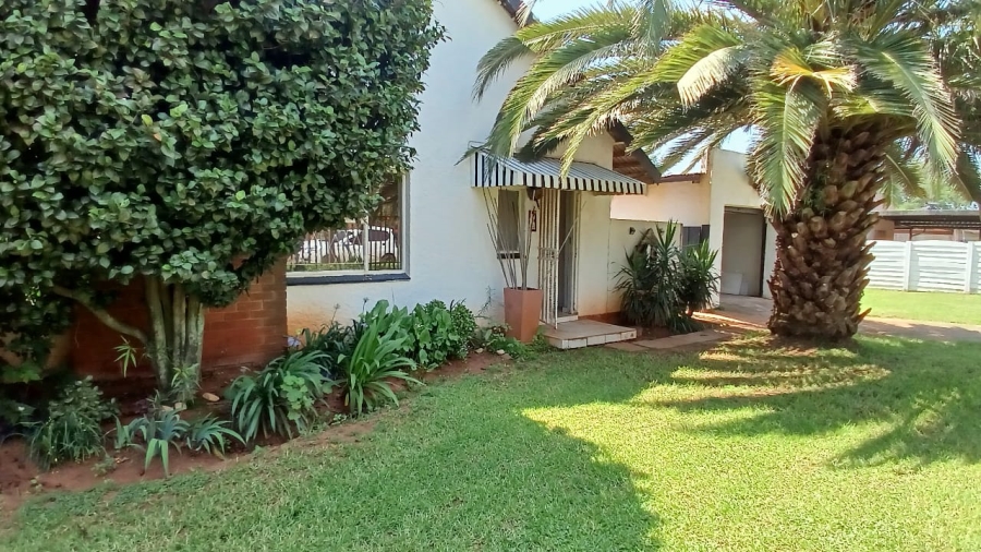 3 Bedroom Property for Sale in Birchleigh Gauteng