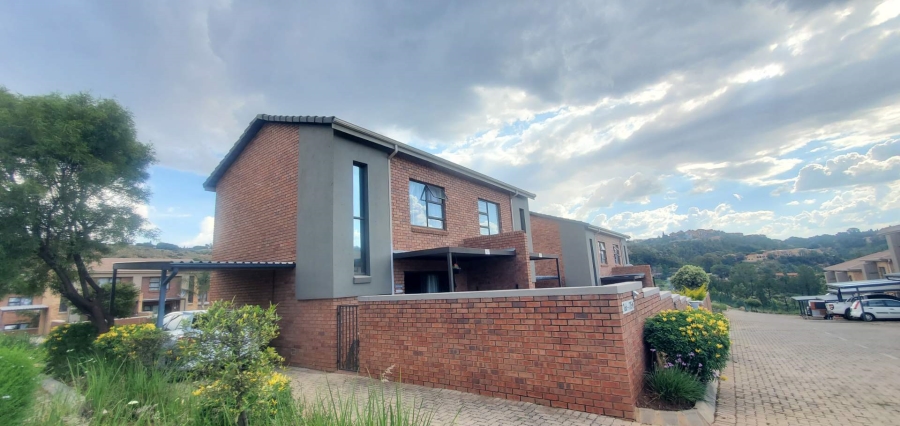 To Let 2 Bedroom Property for Rent in Helderkruin Gauteng