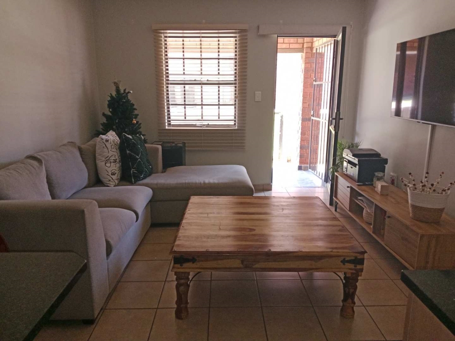 To Let 2 Bedroom Property for Rent in Alveda Park Gauteng