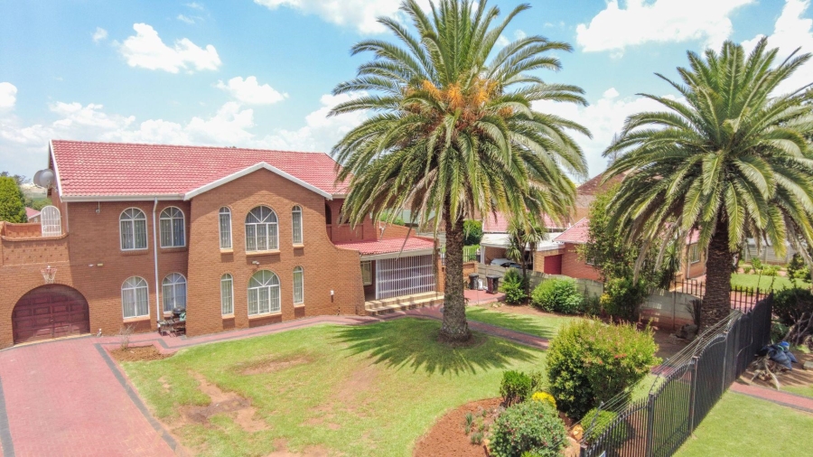 5 Bedroom Property for Sale in Bakerton Gauteng