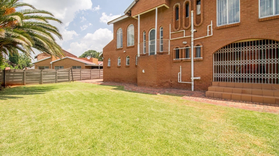 5 Bedroom Property for Sale in Bakerton Gauteng