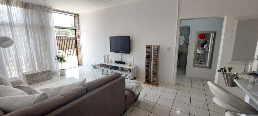 2 Bedroom Property for Sale in Gosforth Park Gauteng