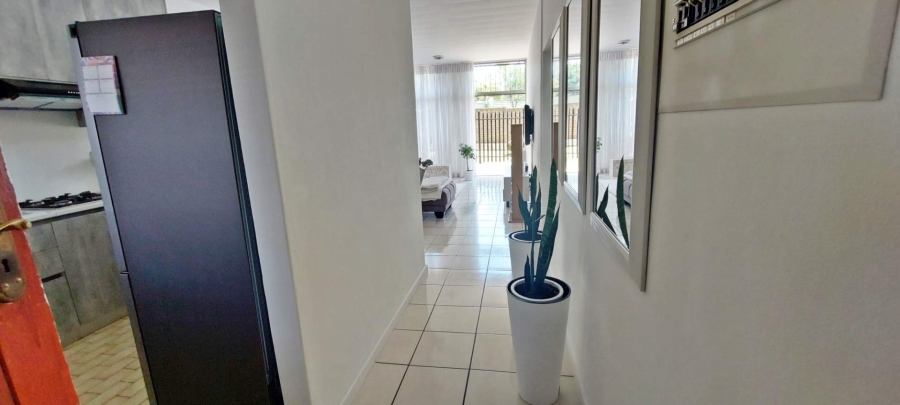 2 Bedroom Property for Sale in Gosforth Park Gauteng