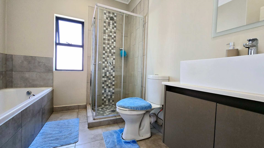 3 Bedroom Property for Sale in Equestria Gauteng