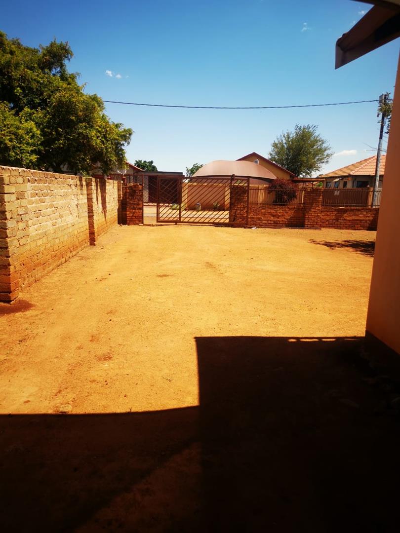 2 Bedroom Property for Sale in Soshanguve XX Gauteng