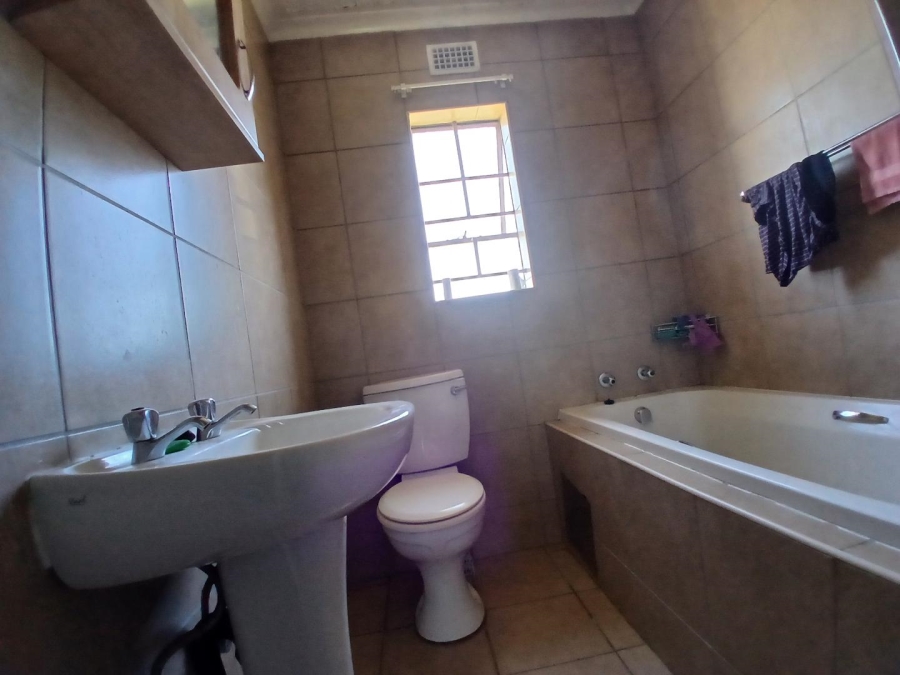 3 Bedroom Property for Sale in Olievenhoutbosch A H Gauteng