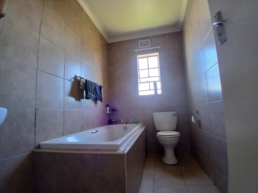 3 Bedroom Property for Sale in Olievenhoutbosch A H Gauteng