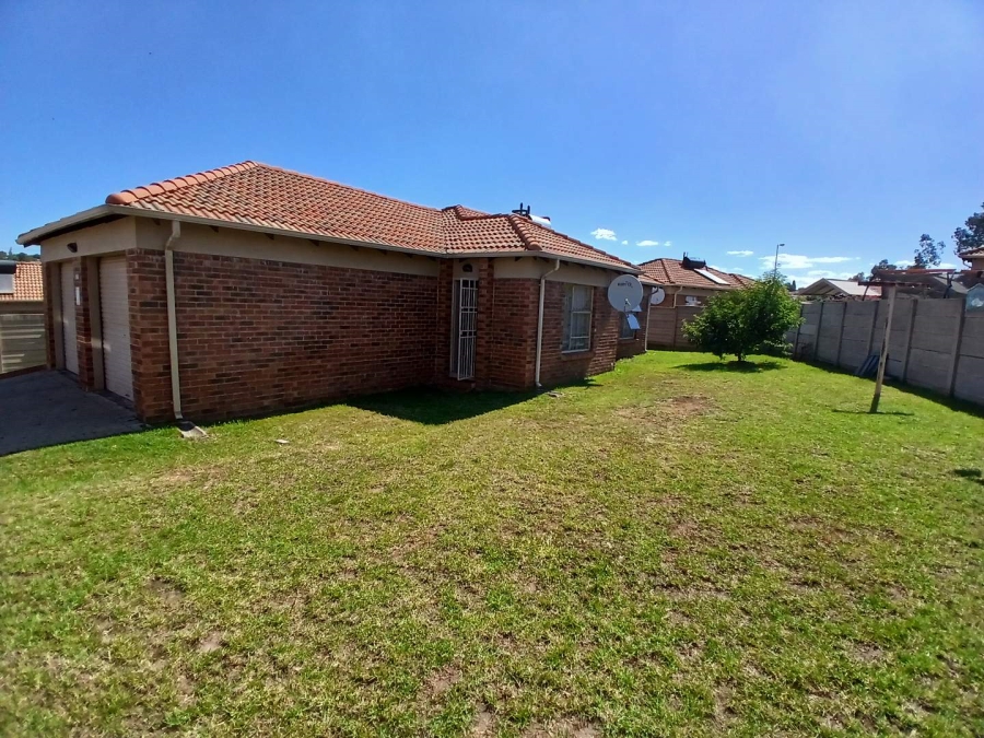 3 Bedroom Property for Sale in Olievenhoutbosch A H Gauteng