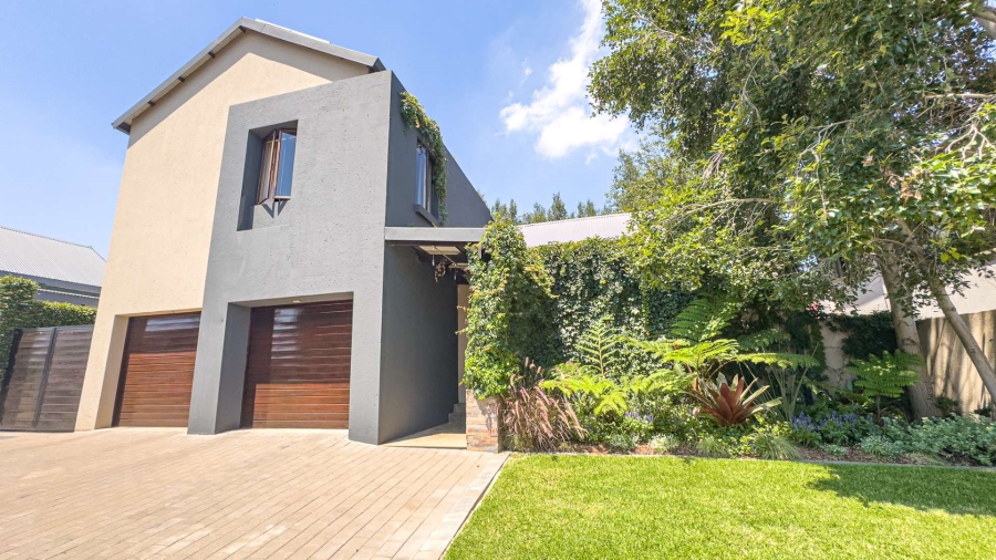 3 Bedroom Property for Sale in Heritage Hill Gauteng