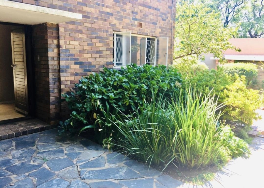 To Let 2 Bedroom Property for Rent in Sandown Gauteng