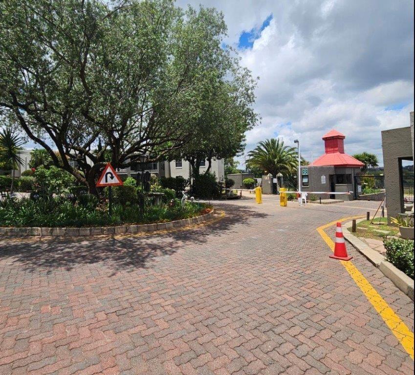 3 Bedroom Property for Sale in Marais Steyn Park Gauteng