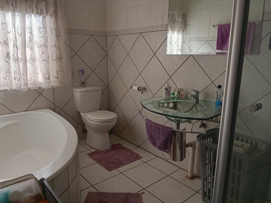 4 Bedroom Property for Sale in Kensington Gauteng