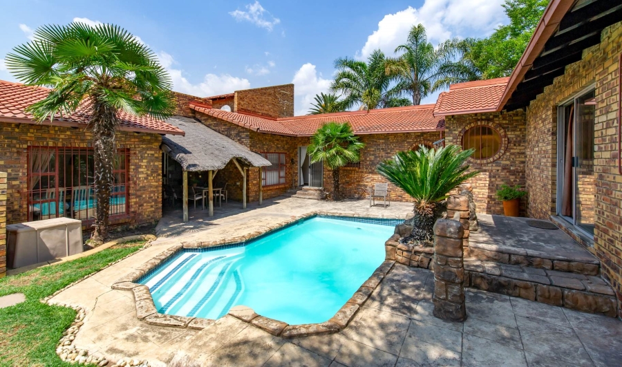 4 Bedroom Property for Sale in Marais Steyn Park Gauteng