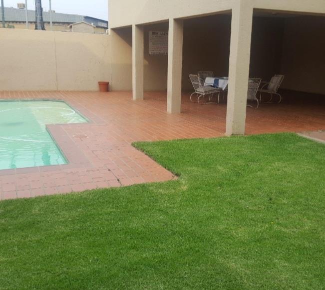 To Let 2 Bedroom Property for Rent in Brackendowns Gauteng