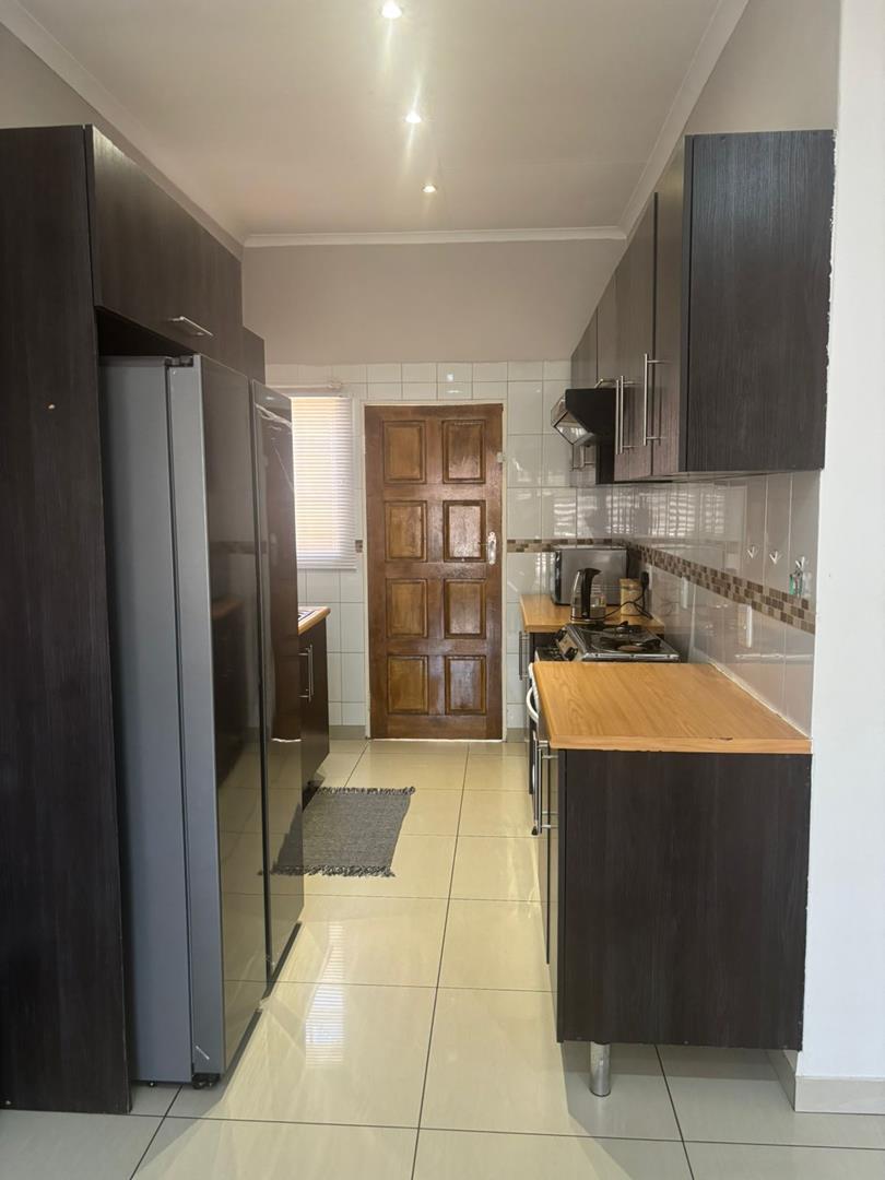 To Let 2 Bedroom Property for Rent in Kookrus Gauteng