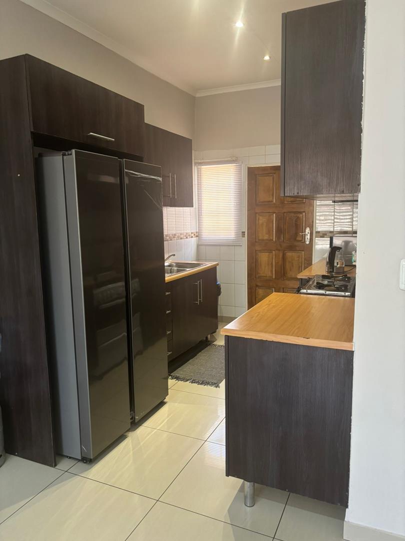 To Let 2 Bedroom Property for Rent in Kookrus Gauteng